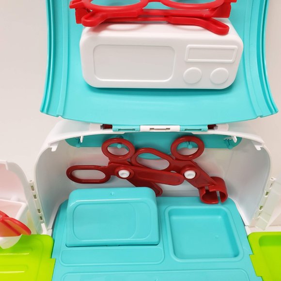 New Doctors Kit Backpack - Picture 12 of 13